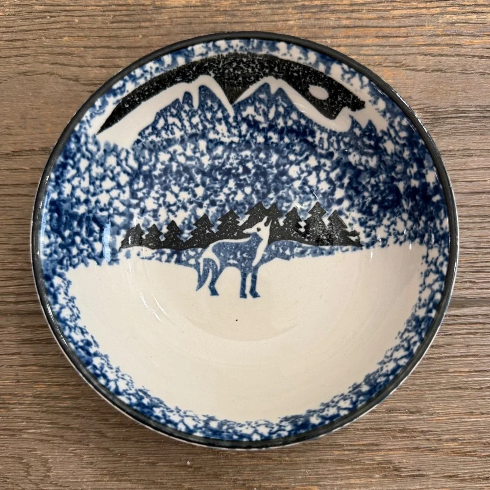 Folk Craft Wolf by Tienshan Blue White Spongeware ~6.25 Inch Bowl Rustic‎